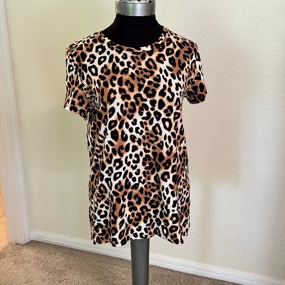 Victoria’s Secret Pink Leopard Tee - Picture 1 of 4